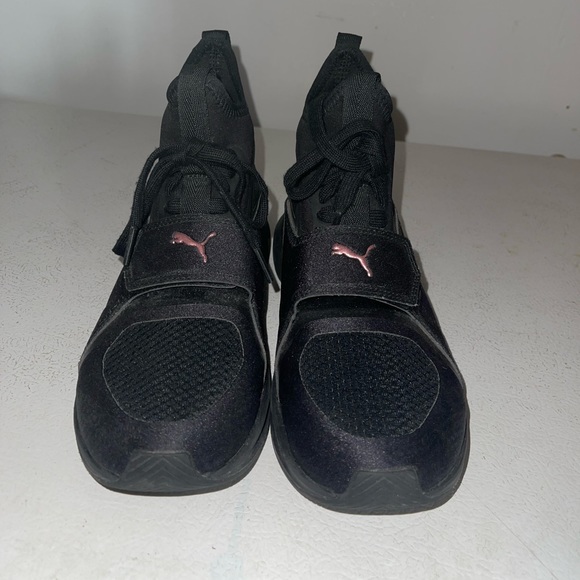 Puma woman - Picture 2 of 4